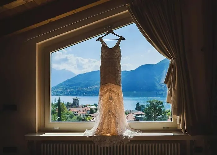 Brezza Del - Tremezzina. * Mezzegra