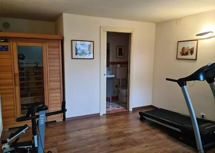 Brezza Del - Tremezzina. *