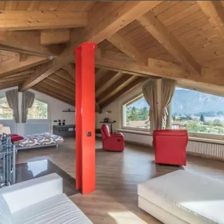 Brezza Del - Tremezzina. Villa *