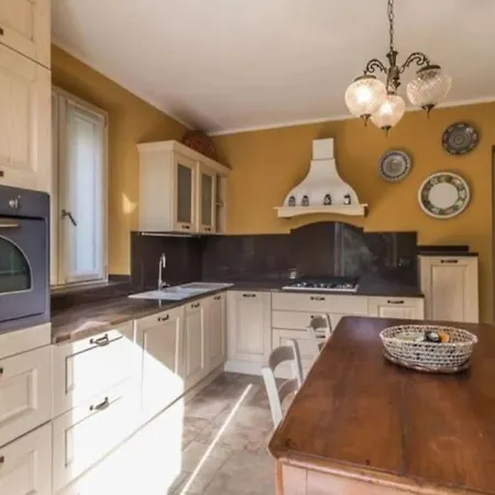 Brezza Del - Tremezzina.