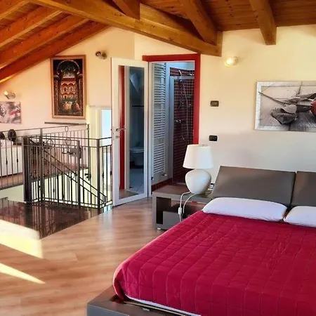 Brezza Del - Tremezzina. *