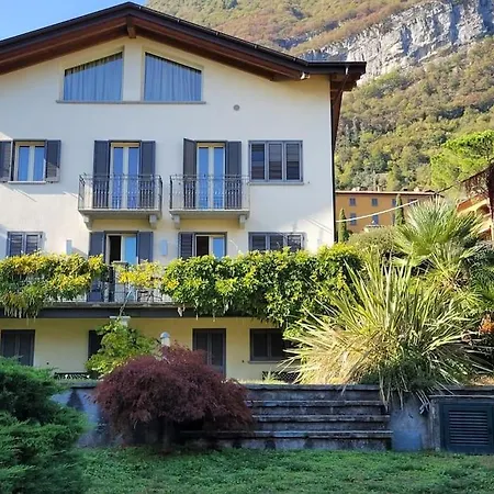 Brezza Del - Tremezzina.